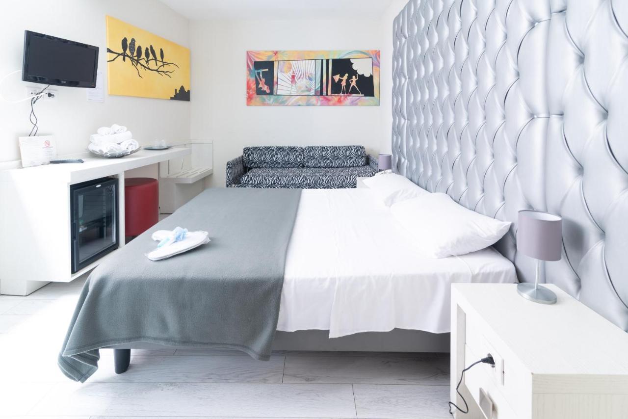 Happy Hotel Atelier Gardone Riviera Centro & Beach Exterior foto