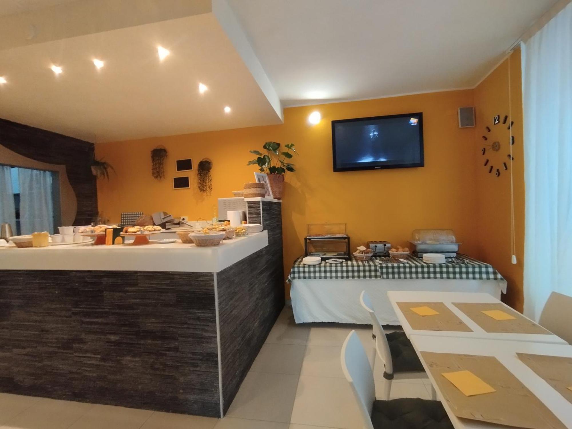 Happy Hotel Atelier Gardone Riviera Centro & Beach Exterior foto